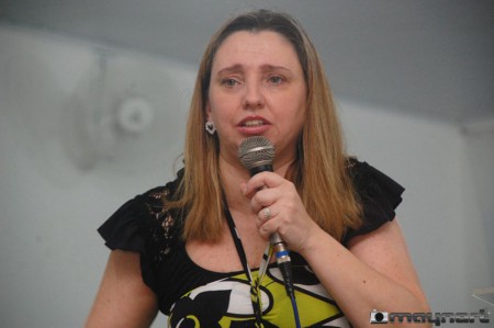 Missionaria e Pastora Angélica Faz um Apelo a todos os Irmaos.
